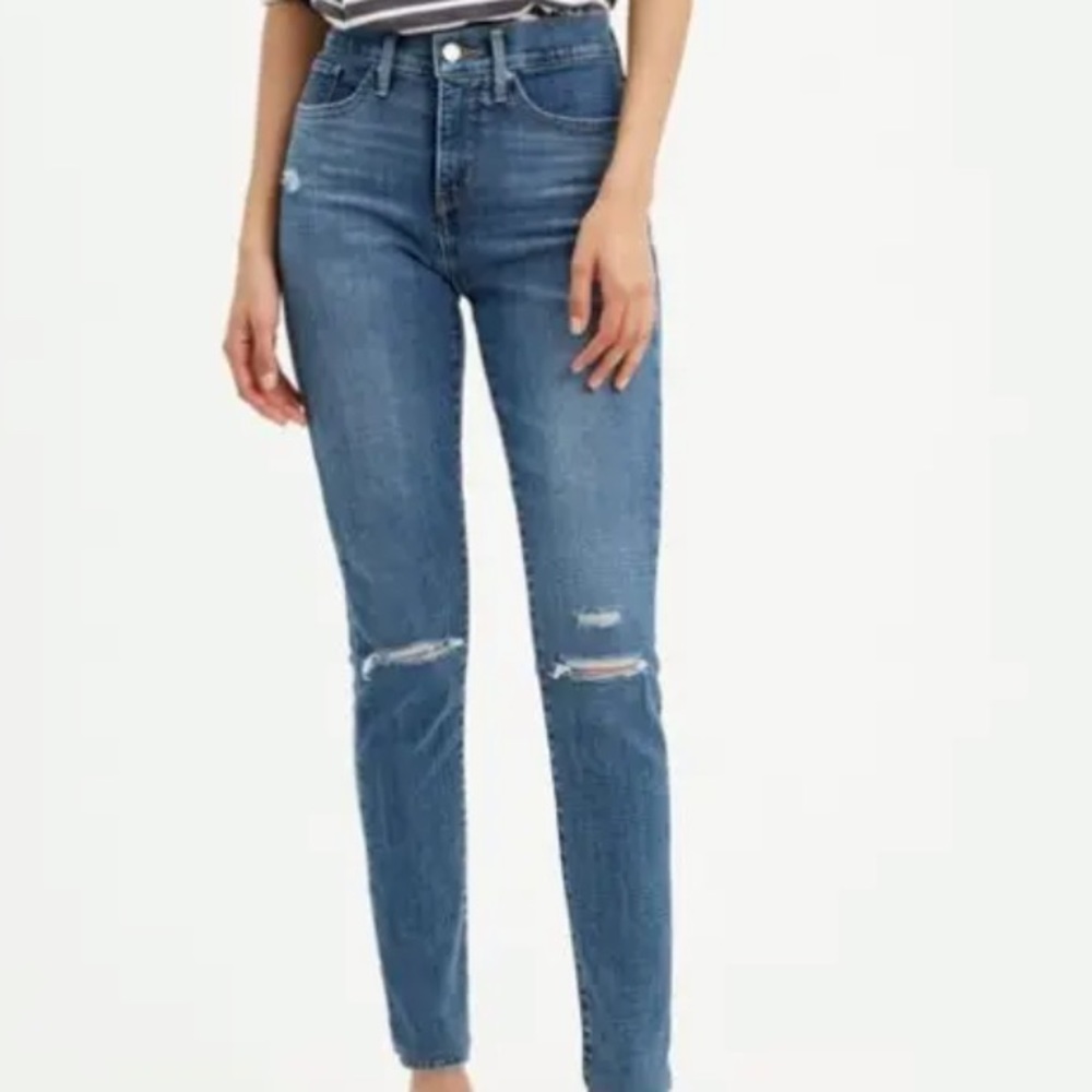 Women’s Levi's 311 Shaping Skinny Jeans sz 12  distressed New NWT medium wash